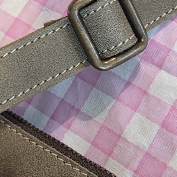 ROOTS Cross Saddle Tribe Crossbody, Hand-made In Canada Natural Italian Leather - Picture 5 of 16